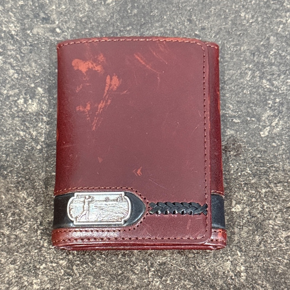 Brighton Men's Distressed Brown Leather Triflold Wallet w/ Silver Metal Golfer